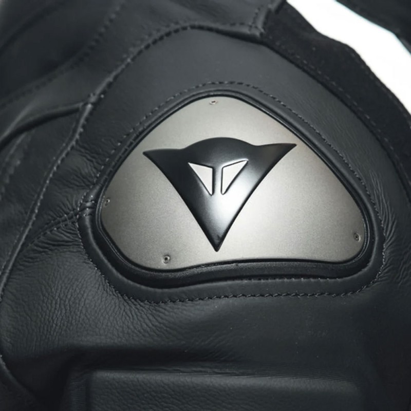 MONO DAINESE AVRO 4 DIVISIBLE NEGRO MATE/BLANCO