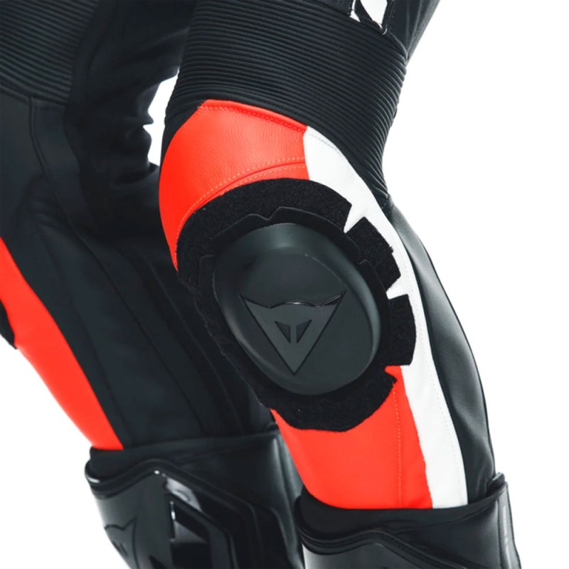 MONO DAINESE AVRO 4 DIVISIBLE NEGRO MATE/ROJO FLUOR