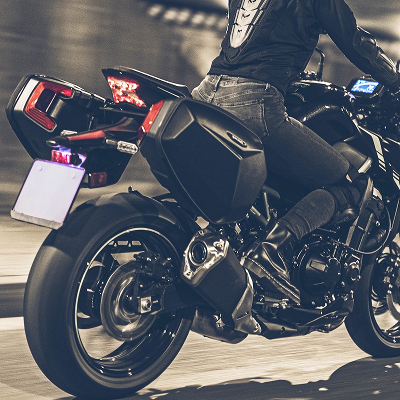 ALFORJAS LATERALES SHAD E48SR PAREJA