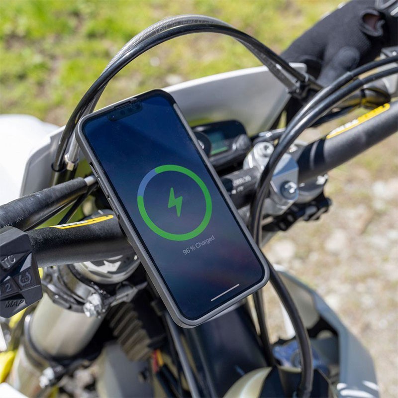KIT SOPORTE Y FUNDAS SP CONNECT MOTO BUNDLE IPHONE 8+/7+/6S+/6+