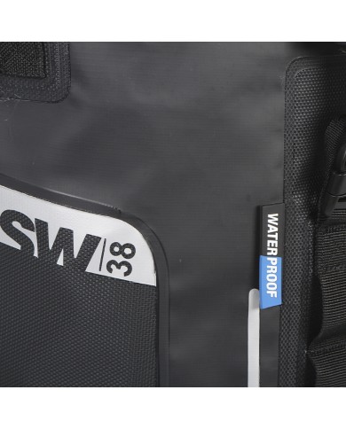 PETATE TRASERO SHAD SW38 IMPERMEABLE 35L