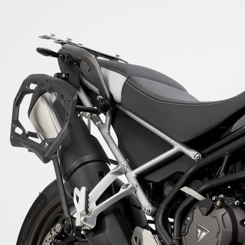 PACK MALETAS LATERALES + SOPORTES + BOLSAS SW-MOTECH AERO ABS TRIUMPH KFT.11.953.60101/B