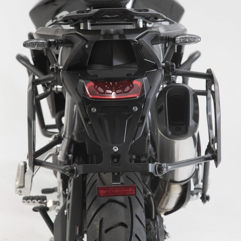 PACK MALETAS LATERALES + SOPORTES + BOLSAS SW-MOTECH AERO ABS TRIUMPH KFT.11.953.60101/B