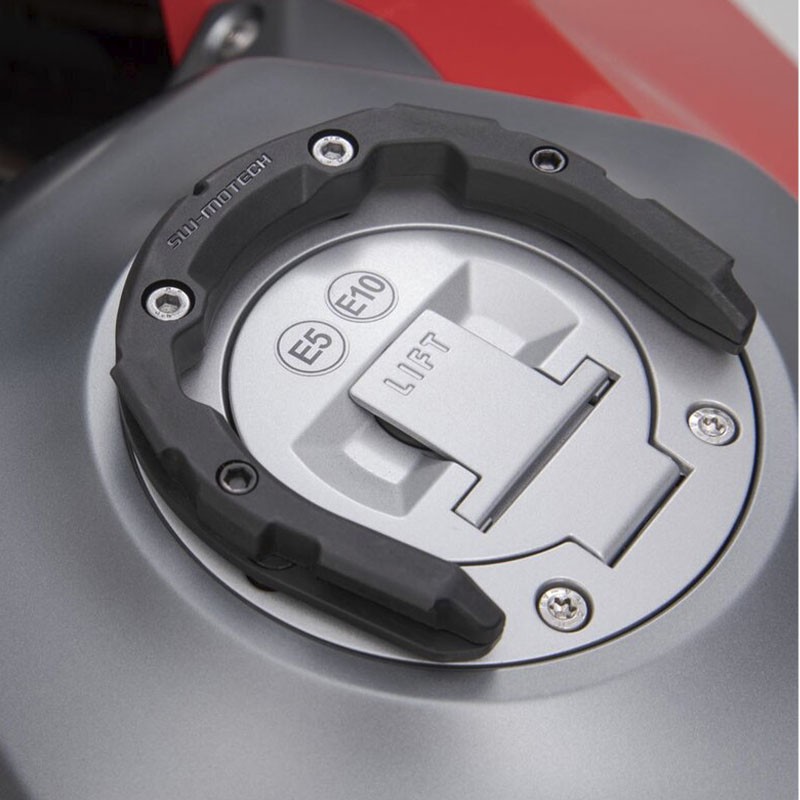 FIJACION BOLSA DE DEPOSITO SW-MOTECH TANK RING PRO TRIUMPH TRT.00.787.16001/B