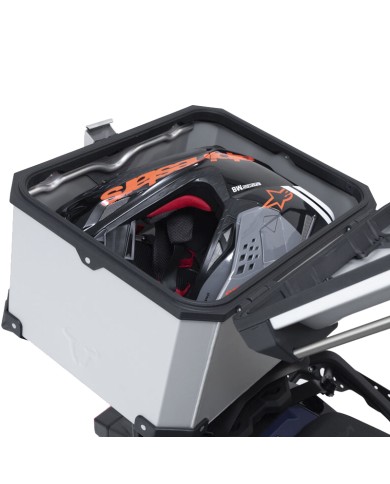 PACK SW-MOTECH BAUL 38L + HERRAJES + BOLSA SUZUKI GPT.05.876.70000/S