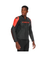 CHAQUETA DAINESE RACING 5 PERFORADA BLACK/BLACK/RED FLUO
